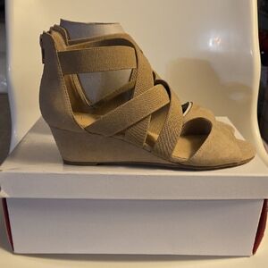 Isaac Mizhari Women’s Tan Strappy Wedge Sandals